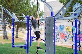 FITNESS STATIONS